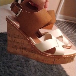 Wedge heels